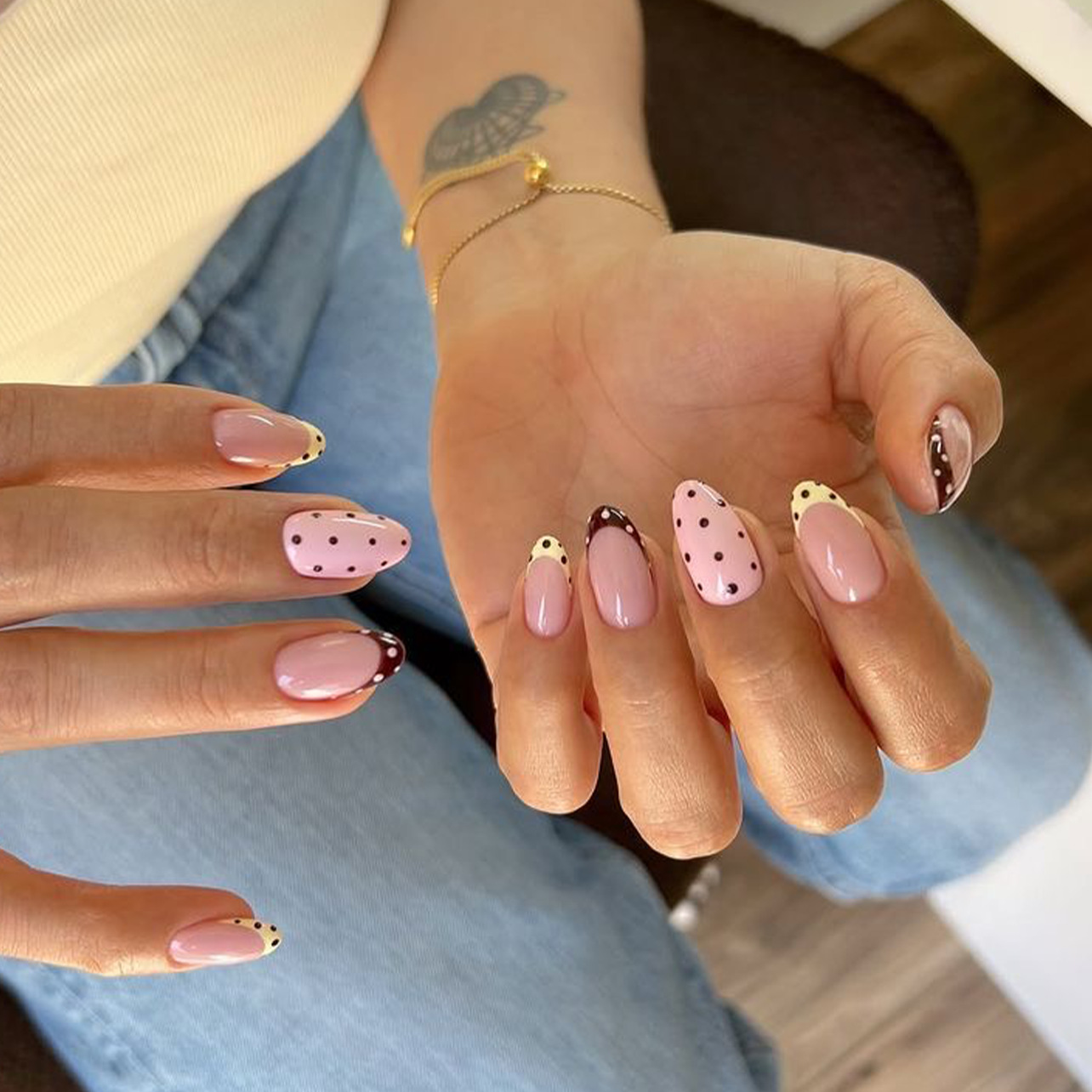 Nail Art French - Juego de 24 Uñas Postizas Almendradas