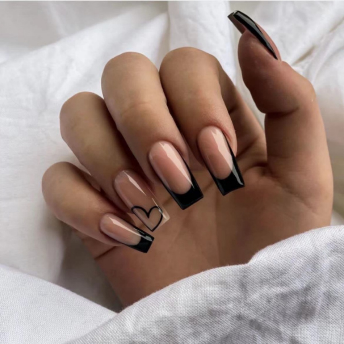 24 Uds. Conjuntos de uñas post - Nail Art French reseña y precio
