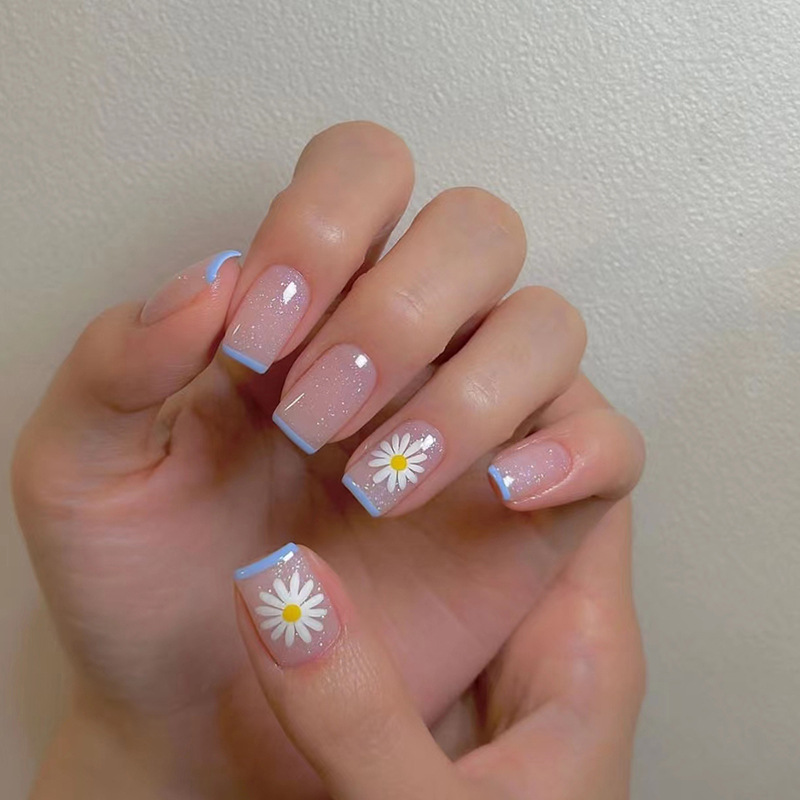 Juego de 24 Uñas Postizas Cort - Nail Art French reseña y precio